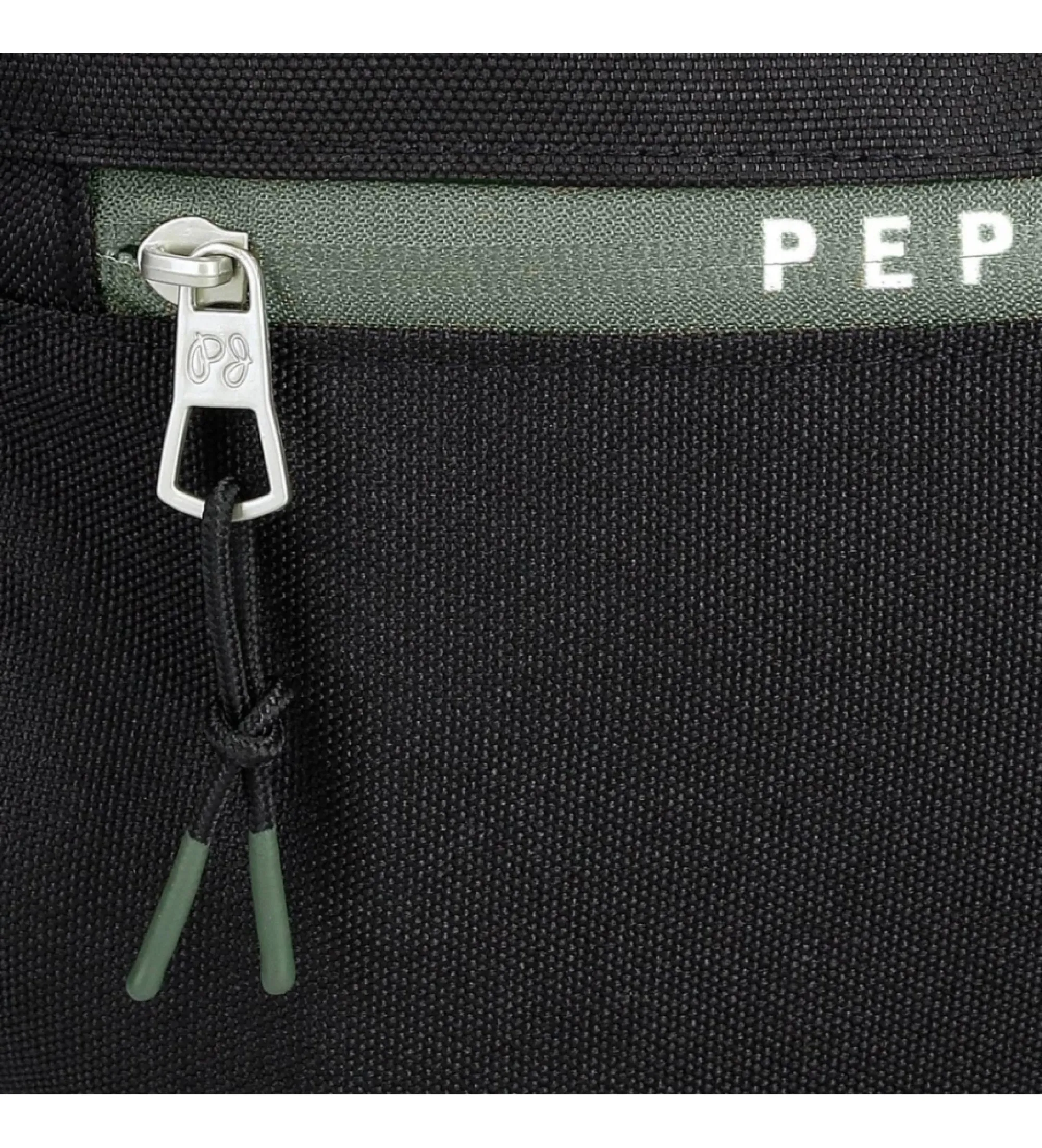 Mochila portaordenador Pepe Jeans Alton dos compartimentos adaptable a carro negro