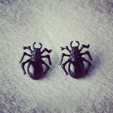 Night Club Mini Animal/Tool Pattern Black Ear Studs
