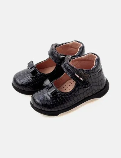 Pablosky Zapatos texturizados charol negro