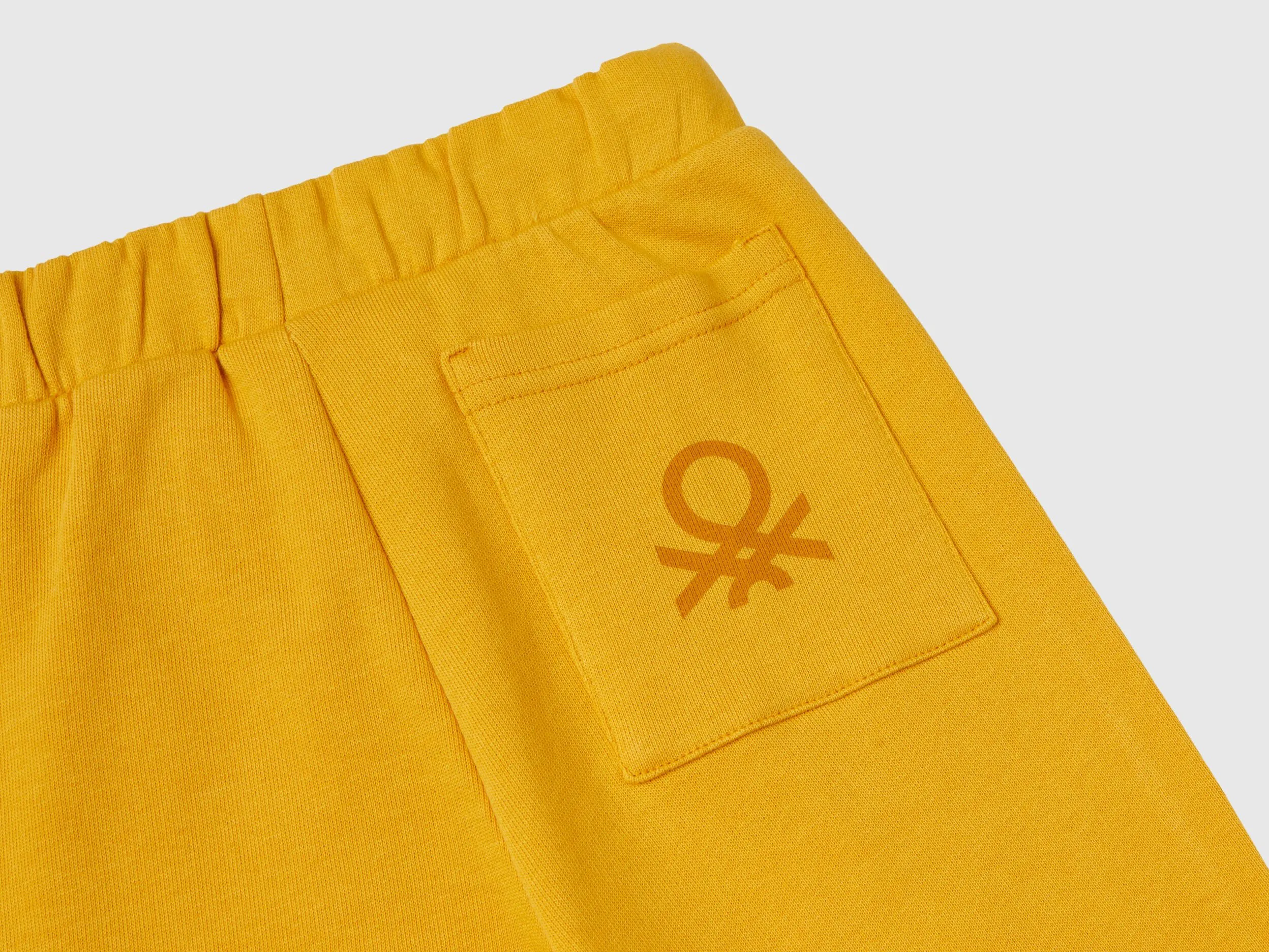 Pantalón de felpa con bolsillo