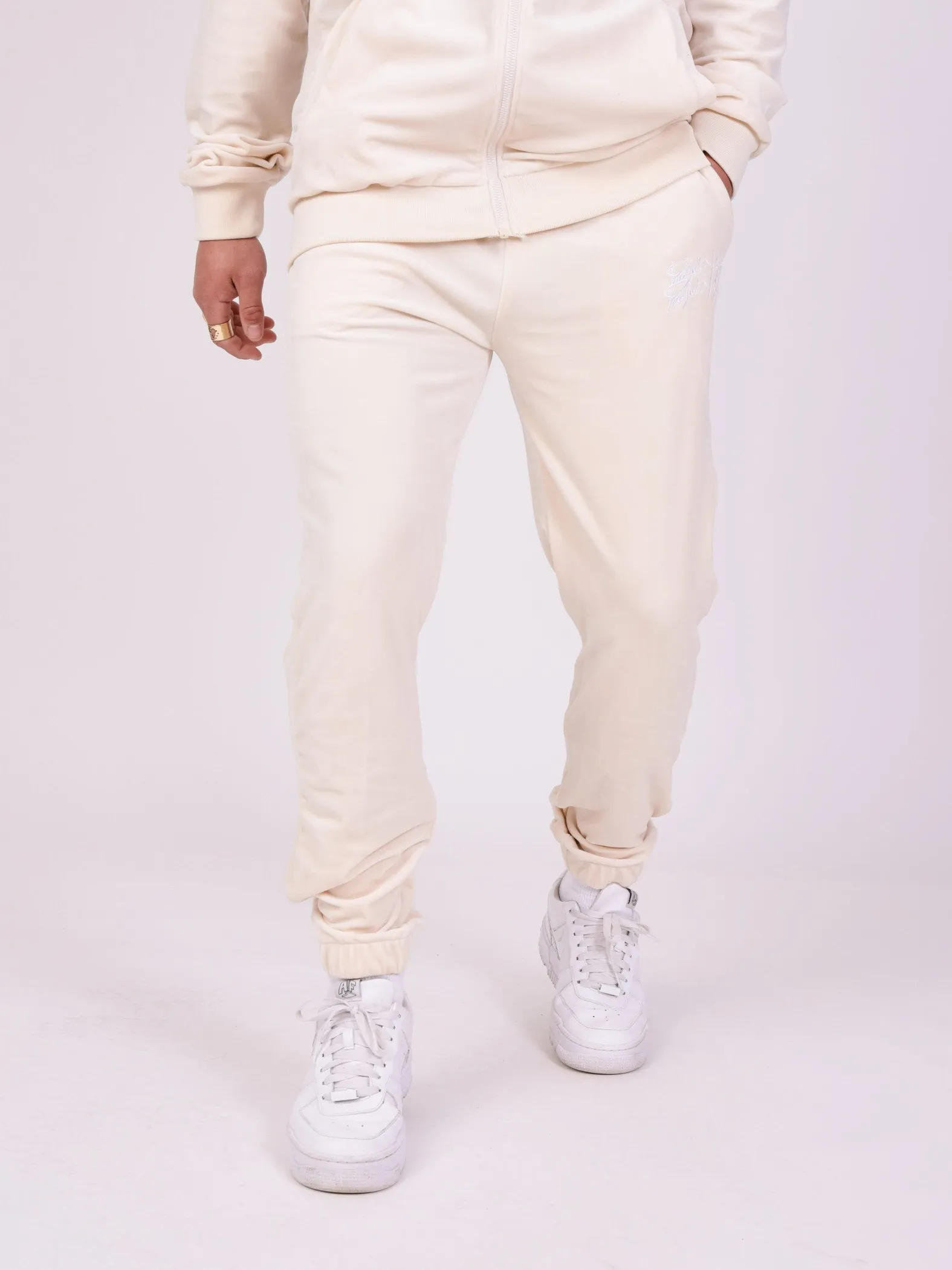 Pantalón de chándal con logo de terciopelo