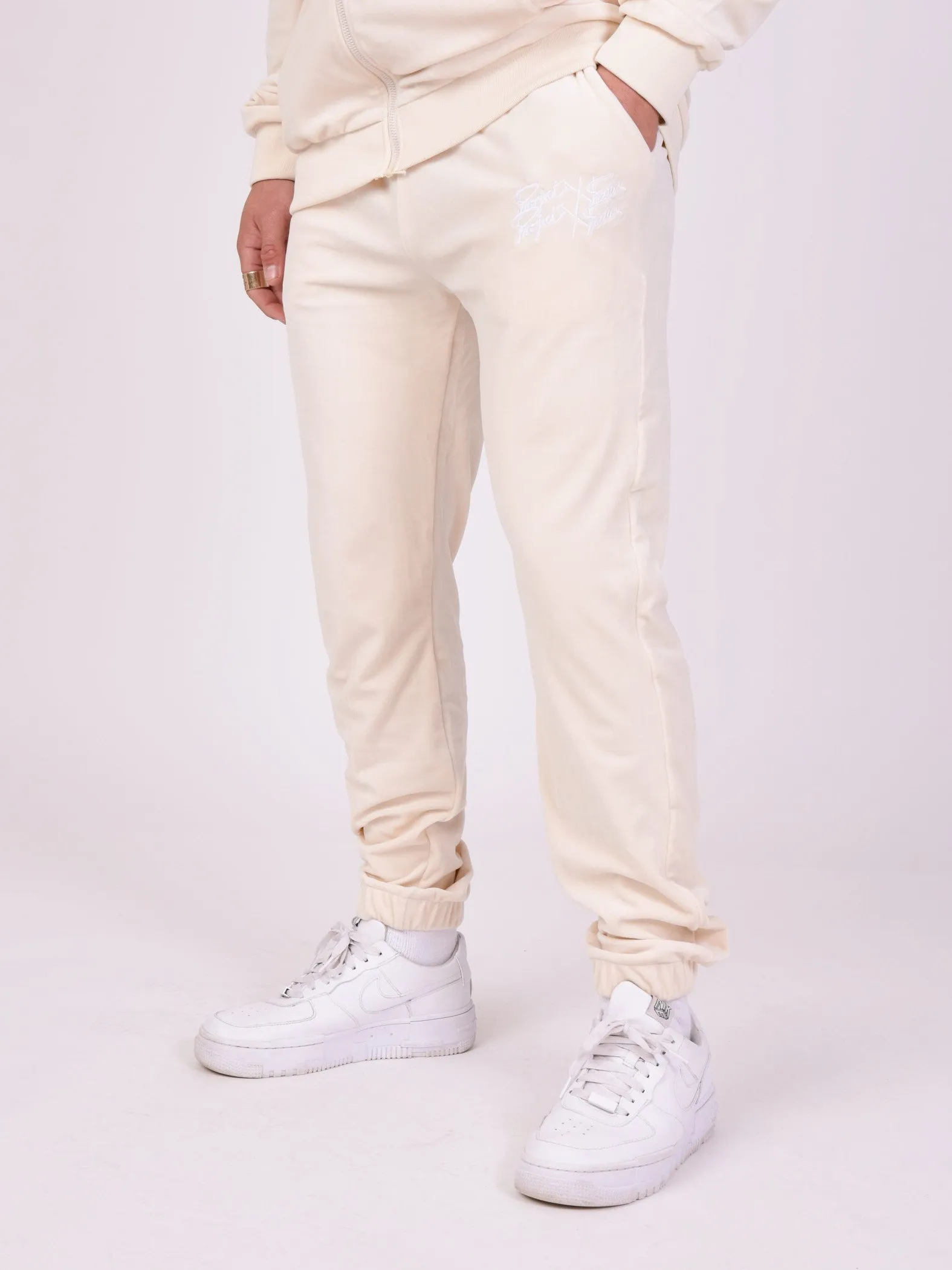 Pantalón de chándal con logo de terciopelo