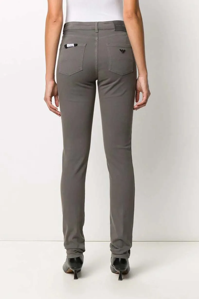 Pantalón para mujer de Emporio Armani – 6H2J182N7AZ