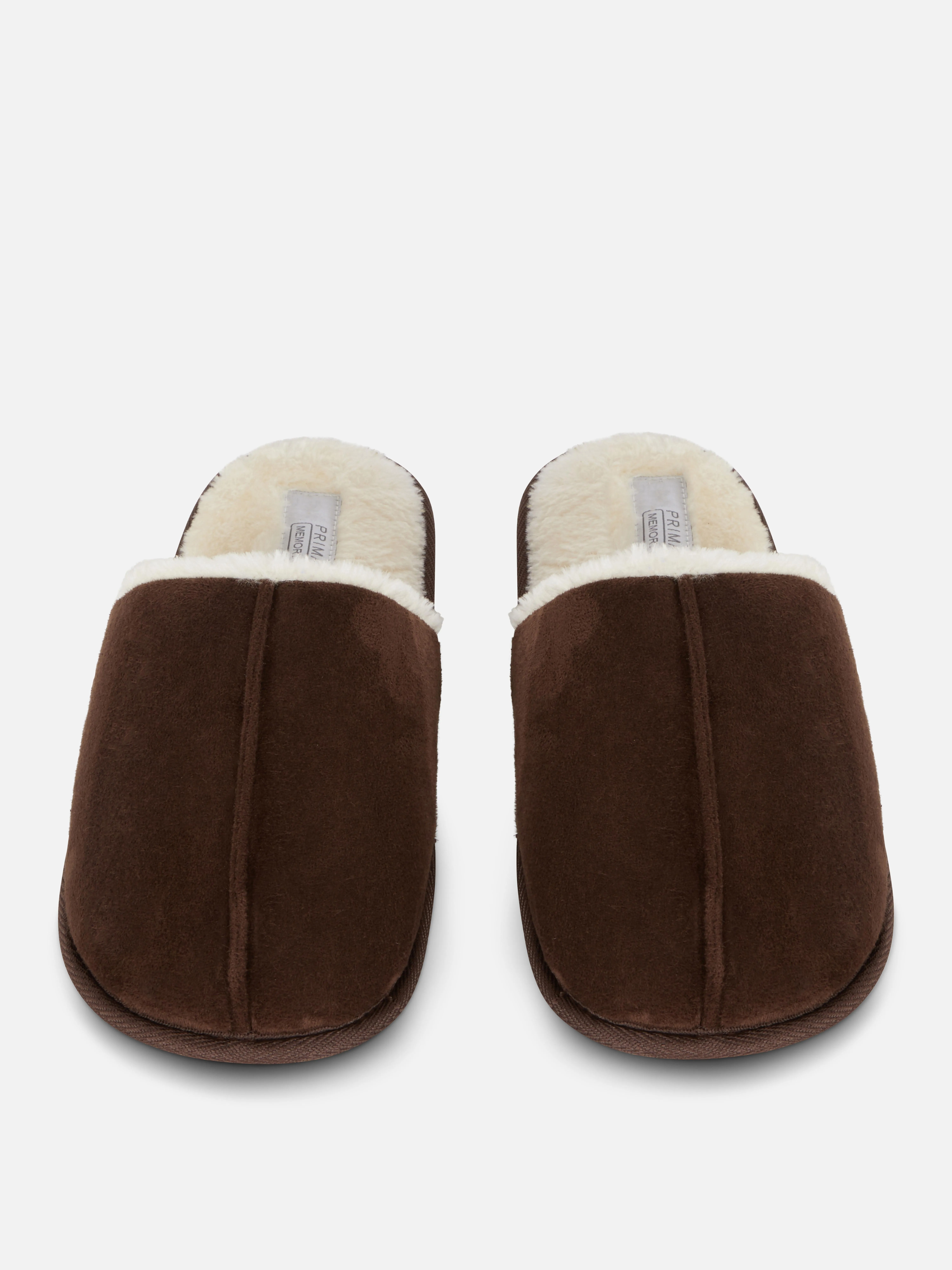 Pantuflas con costura central