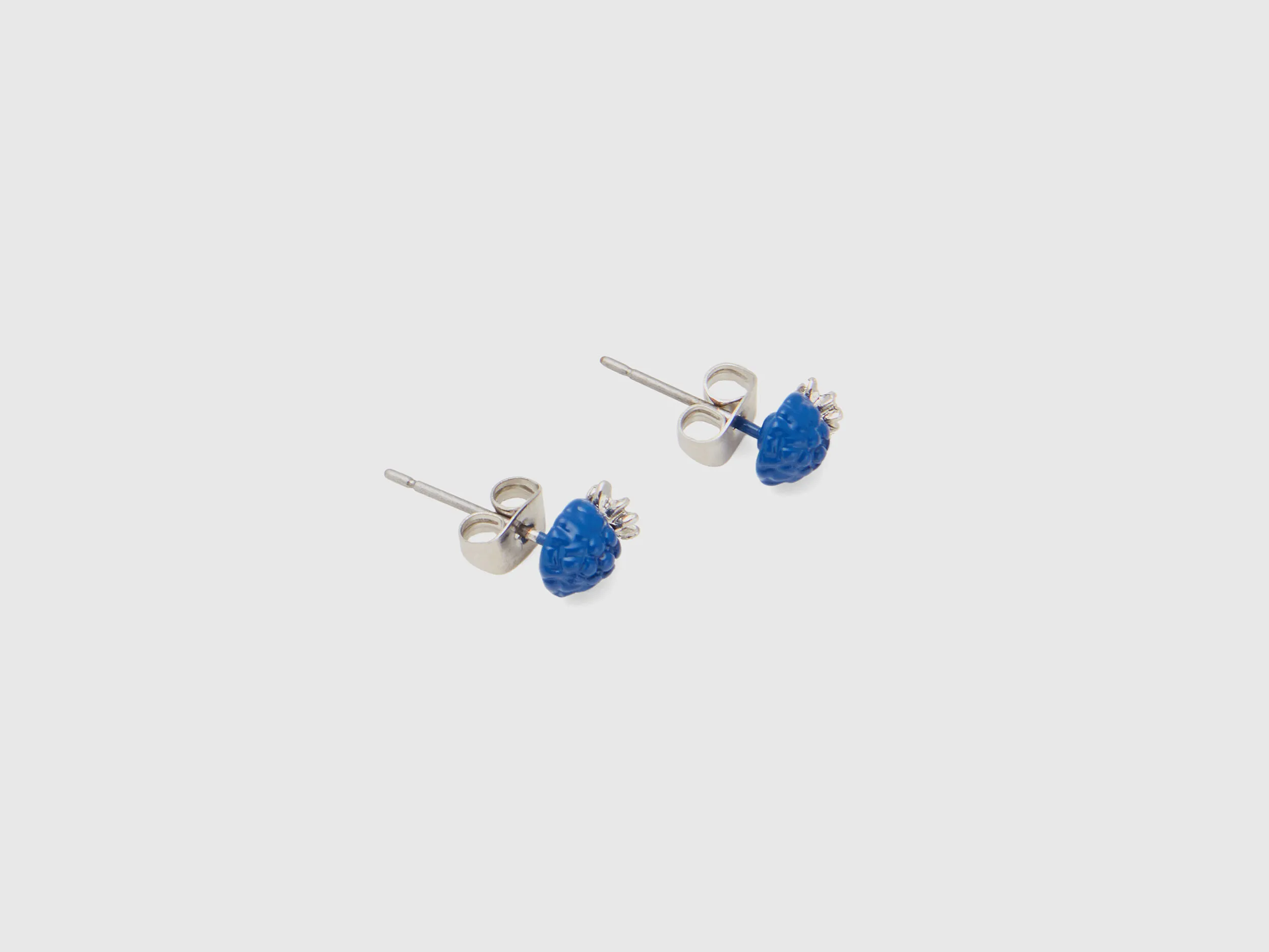 Pendientes de tuerca con mora azul