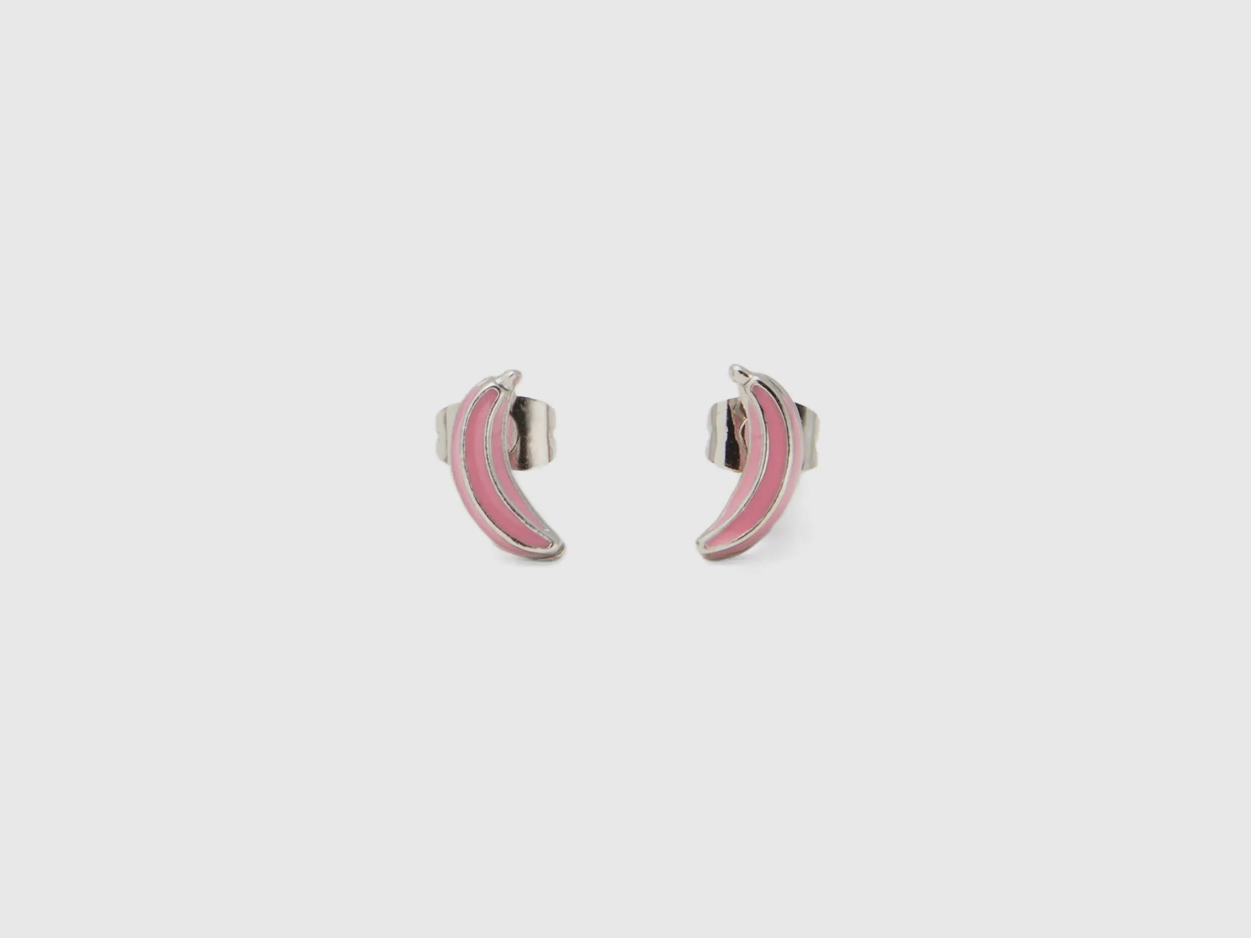 Pendientes de tuerca con plátano rosa
