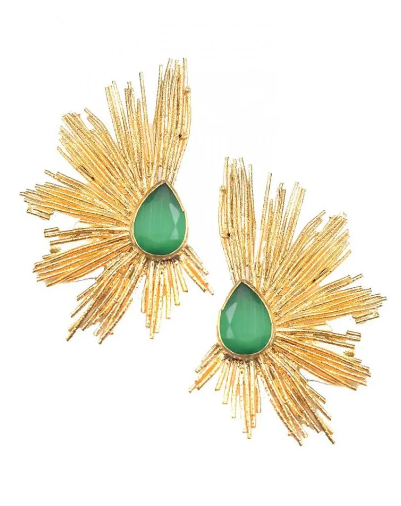 PENDIENTES DORADOS DISEÑO ABANICO CON PIEDRA VERDE