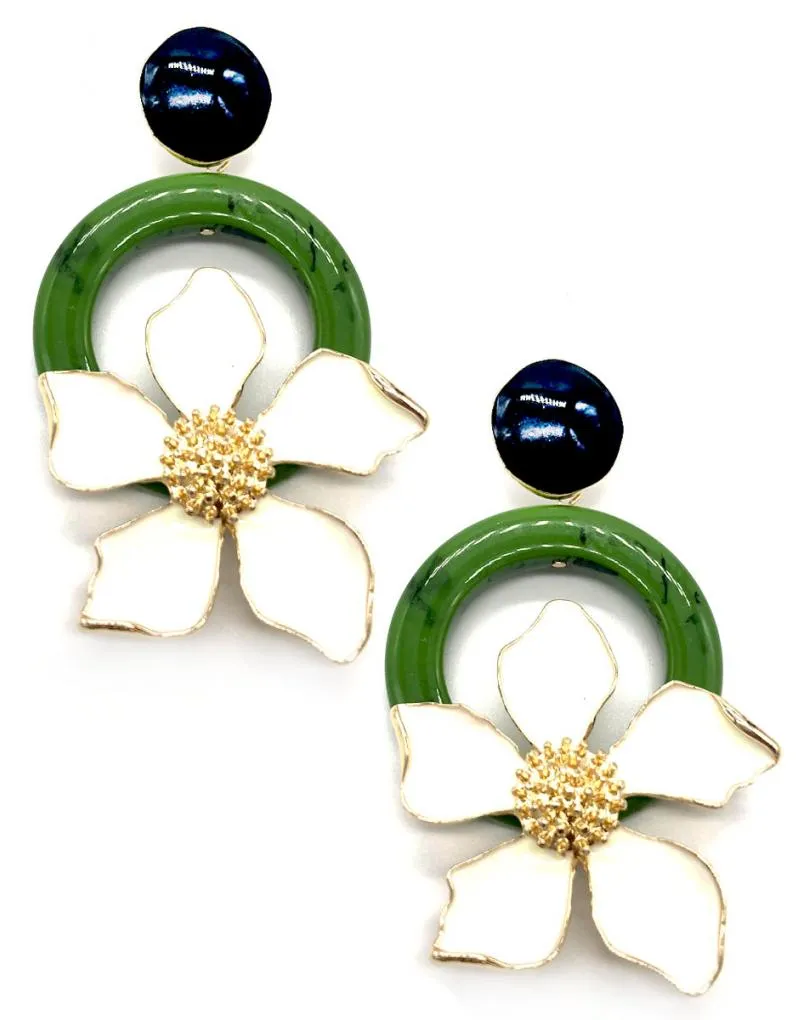 PENDIENTES LARGOS CON PRECIOSO DISEÑO DE ARO Y FLOR