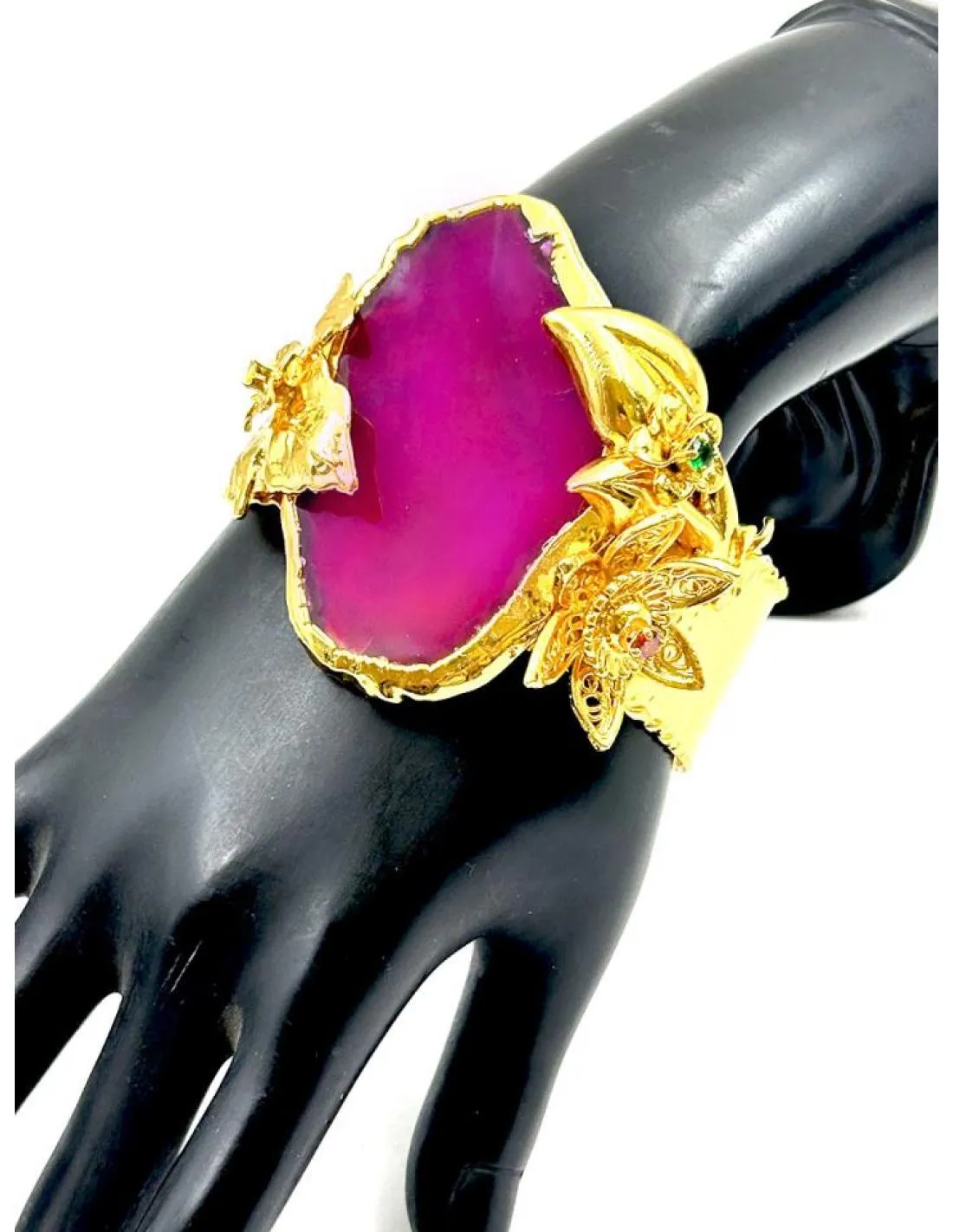 PULSERAS DE MODA PARA BODAS EN DORADO CON PIEDRA FUCSIA BUGAMBILIA