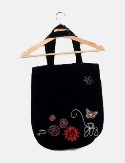 SHELL Bolso negro tote diseño bordado