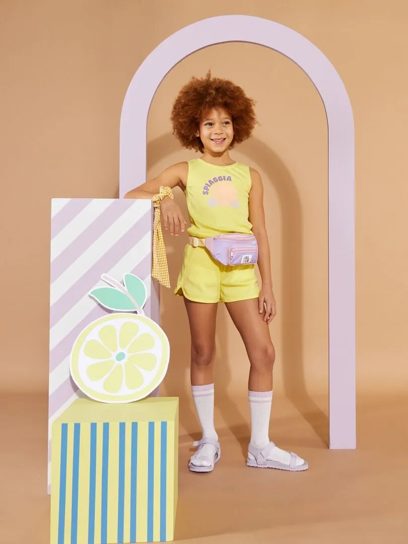 SHORT DE CANALé CON CINTAS ANUDABLES  AMARILLO