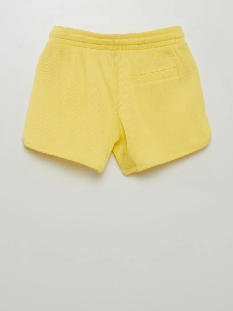 SHORT DE CANALé CON CINTAS ANUDABLES  AMARILLO