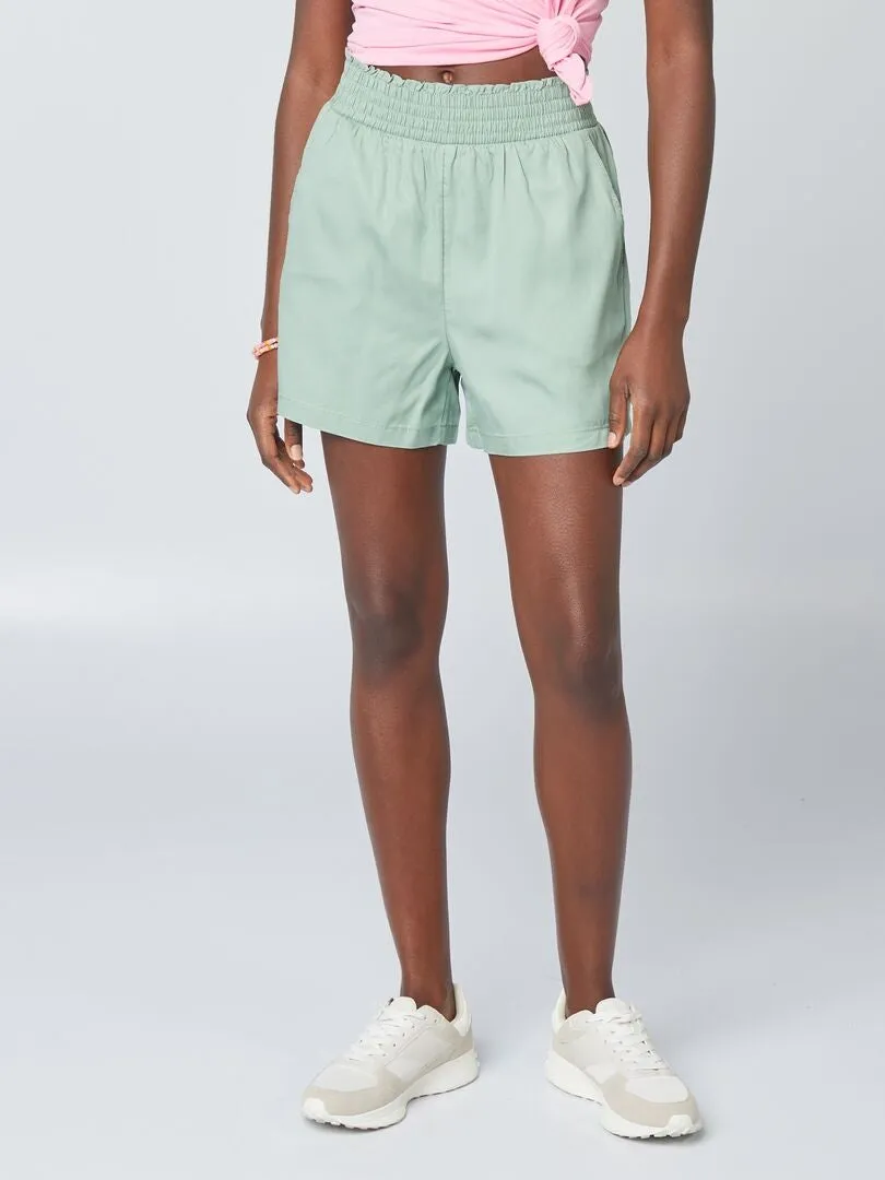 SHORT VAPOROSO CON CINTURA ELáSTICA  VERDE