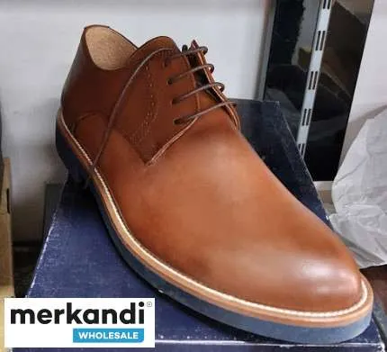 Stock de zapatos deportivos para hombre surtido de colores y modelos (CAT, FLY FLOT, PACKARD, STONE HAVEN, UGO TURATI)