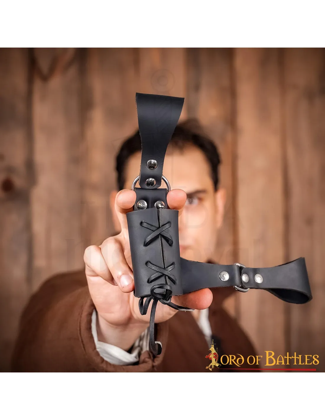 Tahalí medieval cuero negro para mano izquierda
