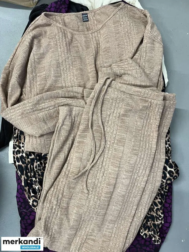 Talla grande de moda para mujeres Talla grande para mujeres usada Crema de alta calidad