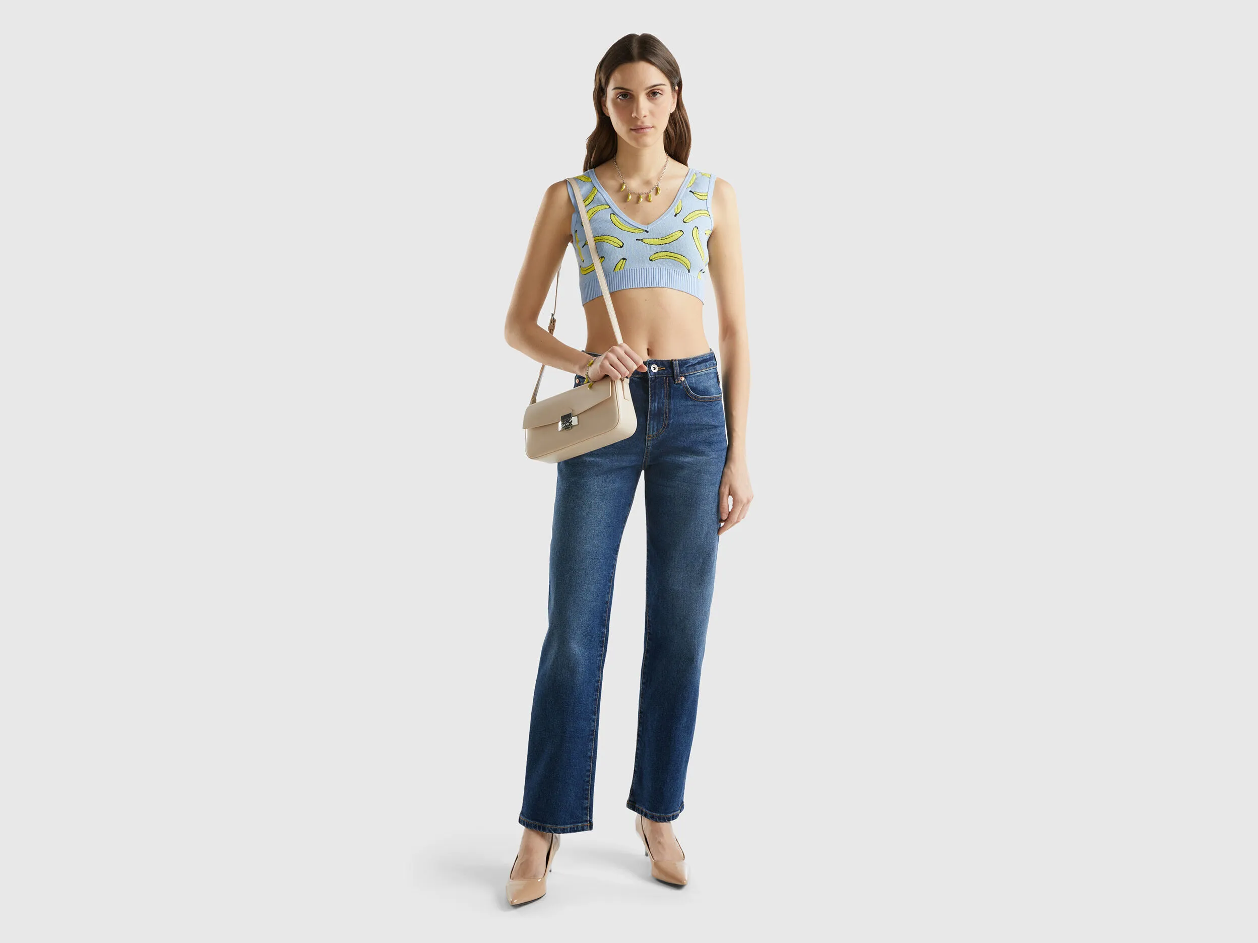 Top bra celeste con estampado de plátanos