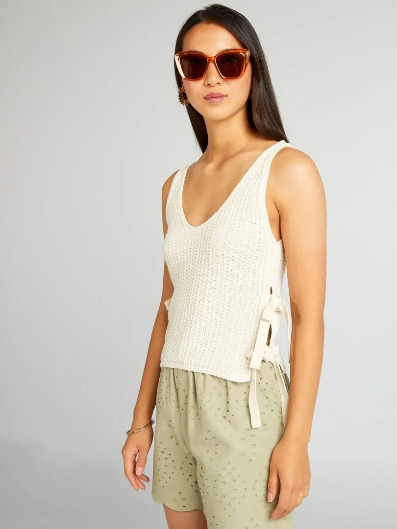 TOP DE GANCHILLO CON LAZOS  BEIGE