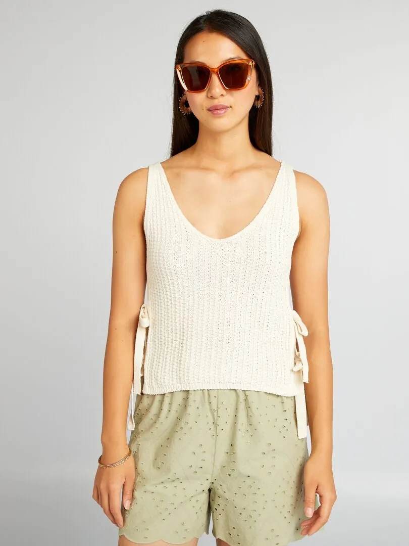 TOP DE GANCHILLO CON LAZOS  BEIGE