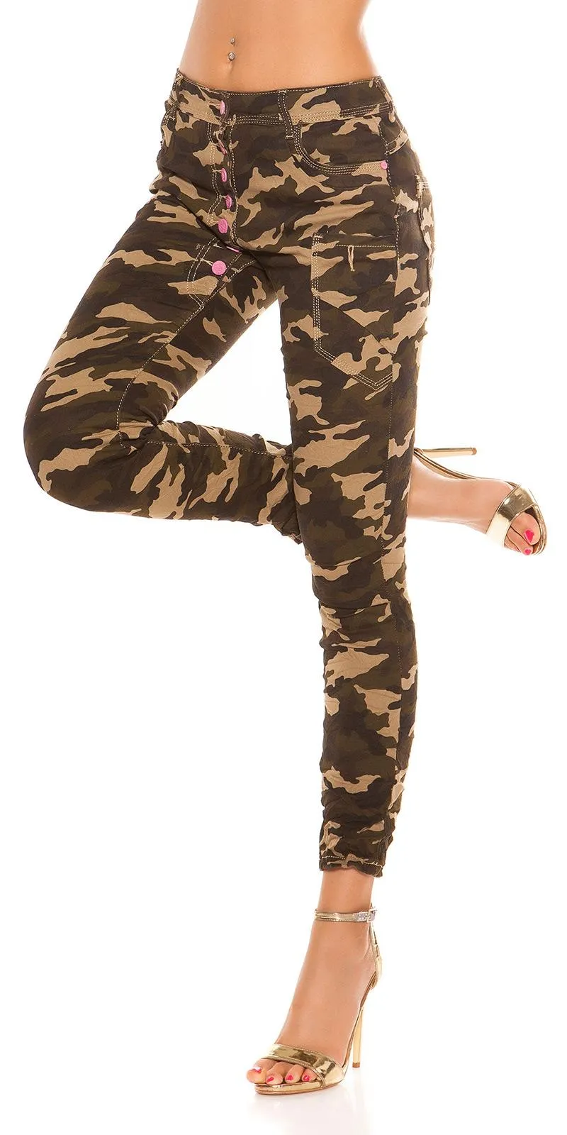 Trendy skinny en militar con entrepierna