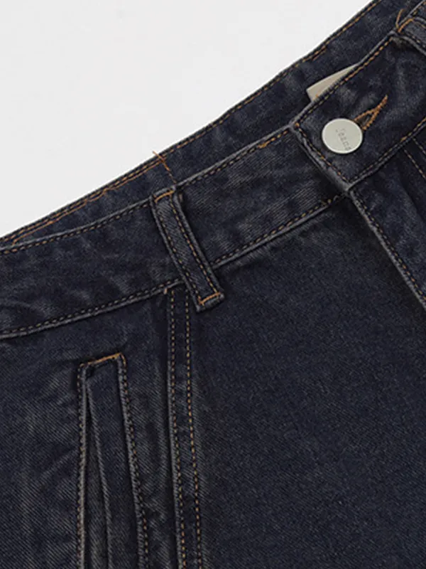 Vaqueros boyfriend lavados en azul oscuro con diseño