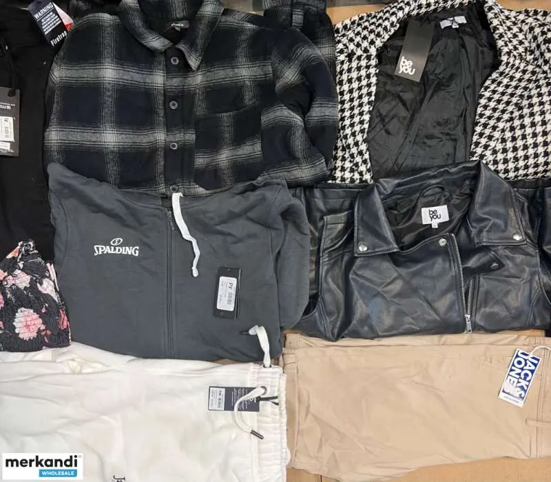 VENTA AL POR MAYOR 989 JAULA DE ROPA MIXTA  APROX. 100 KG CADA UNA, 3 DISPONIBLES, PRECIO DEL REINO UNIDO SIN IVA
