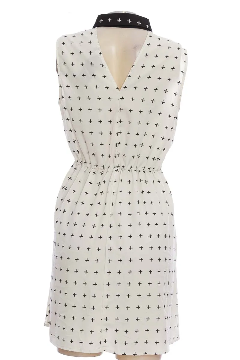 VESTIDO / ENTERIZO COLOR BEIGE  FOREVER 21
