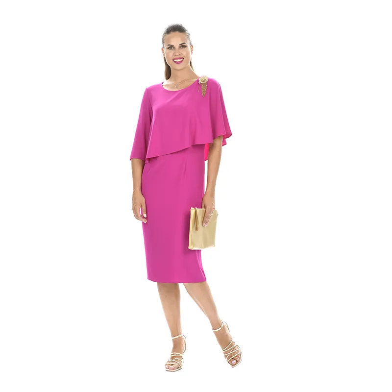 Vestido con cuerpo de capa