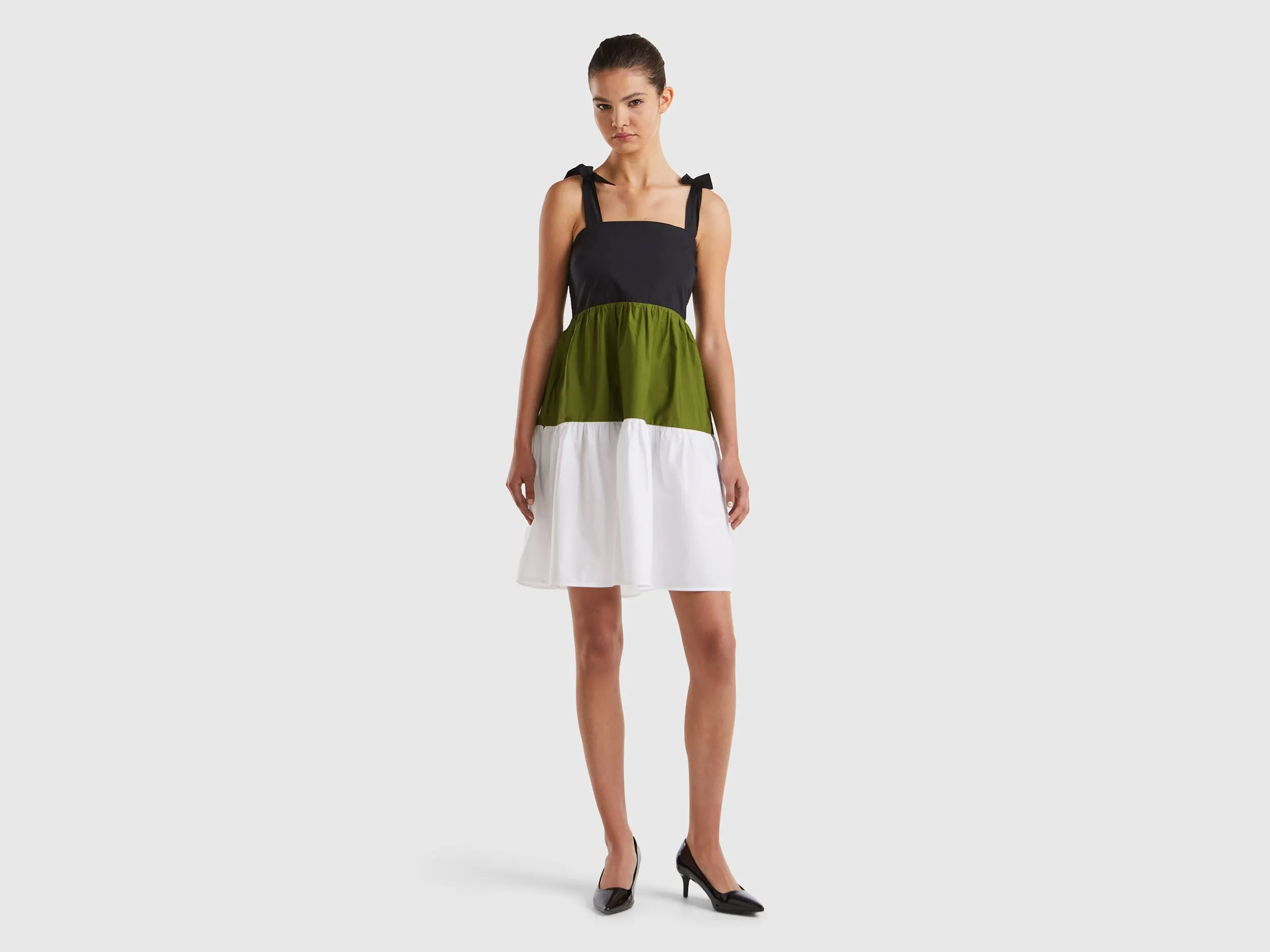Vestido corto color block