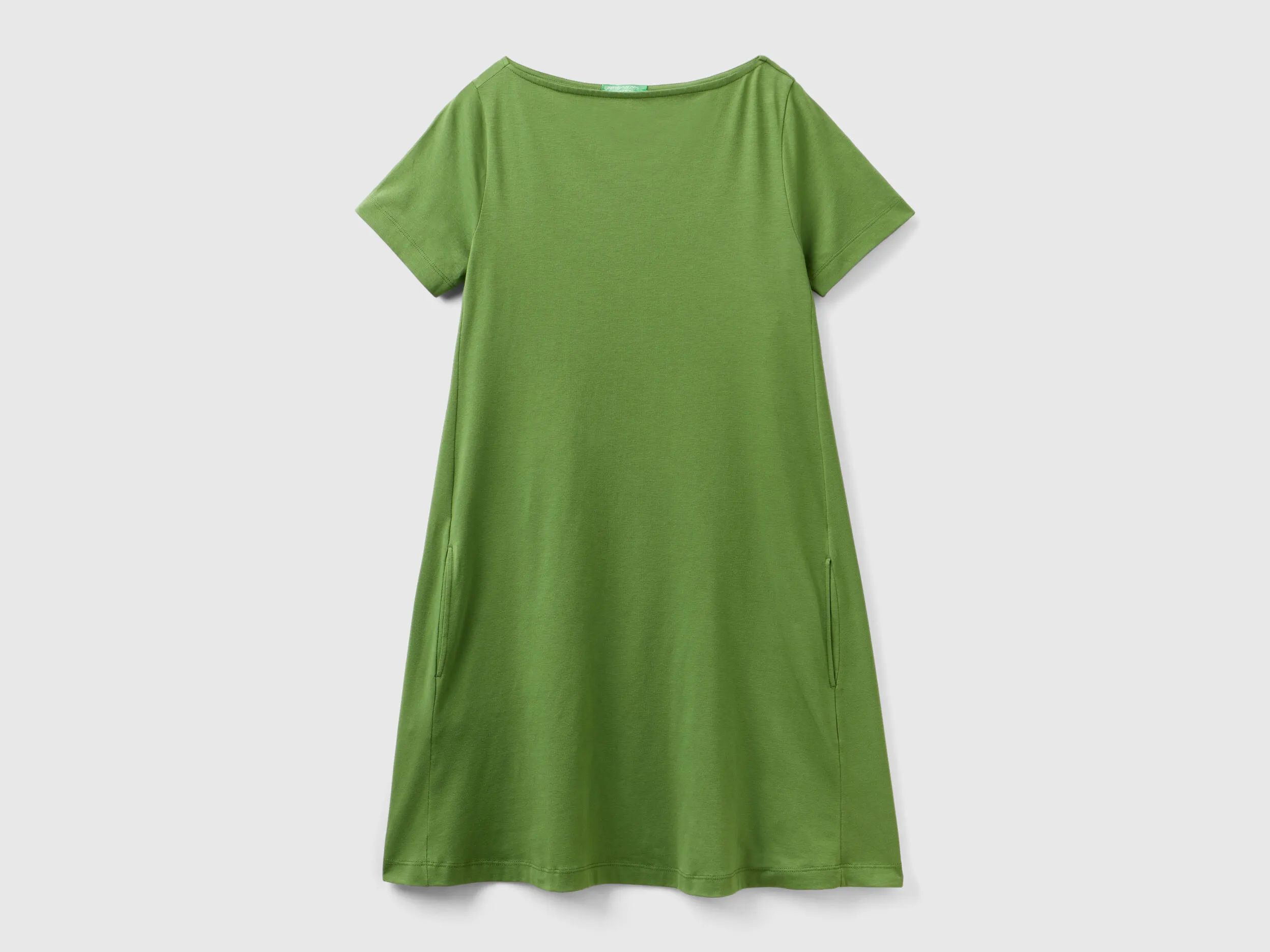 Vestido corto evasé