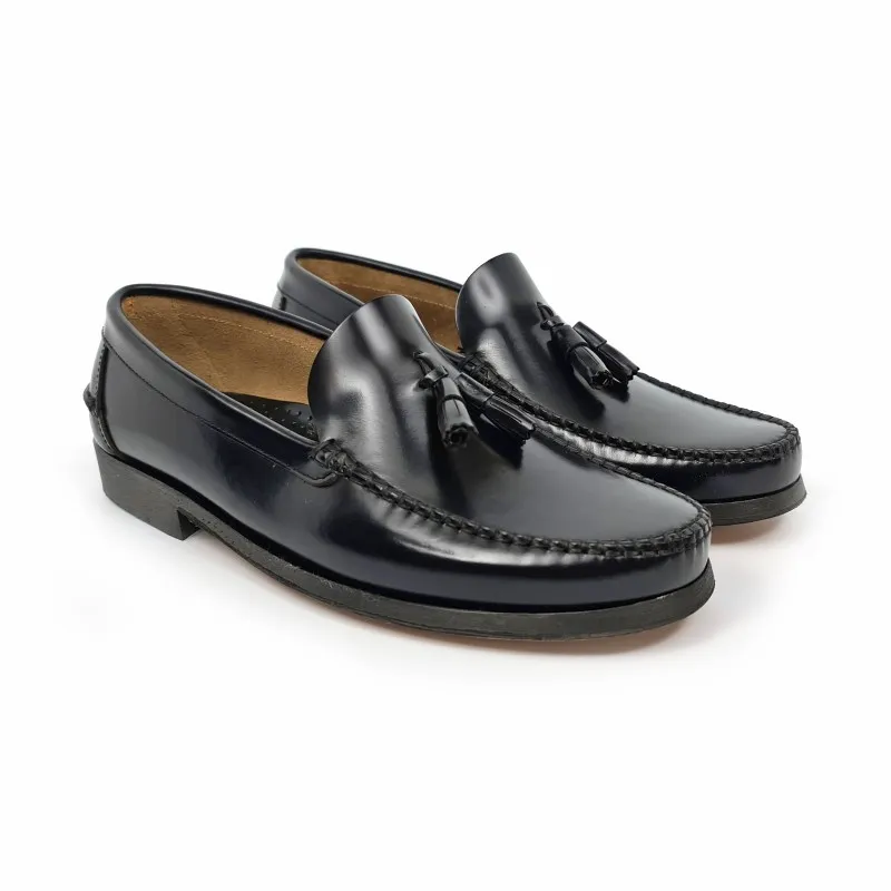Zapatos Castellanos Hombre Piel Florentic Borlas Suela Cuero 702 Negro, de Manuel Medrano