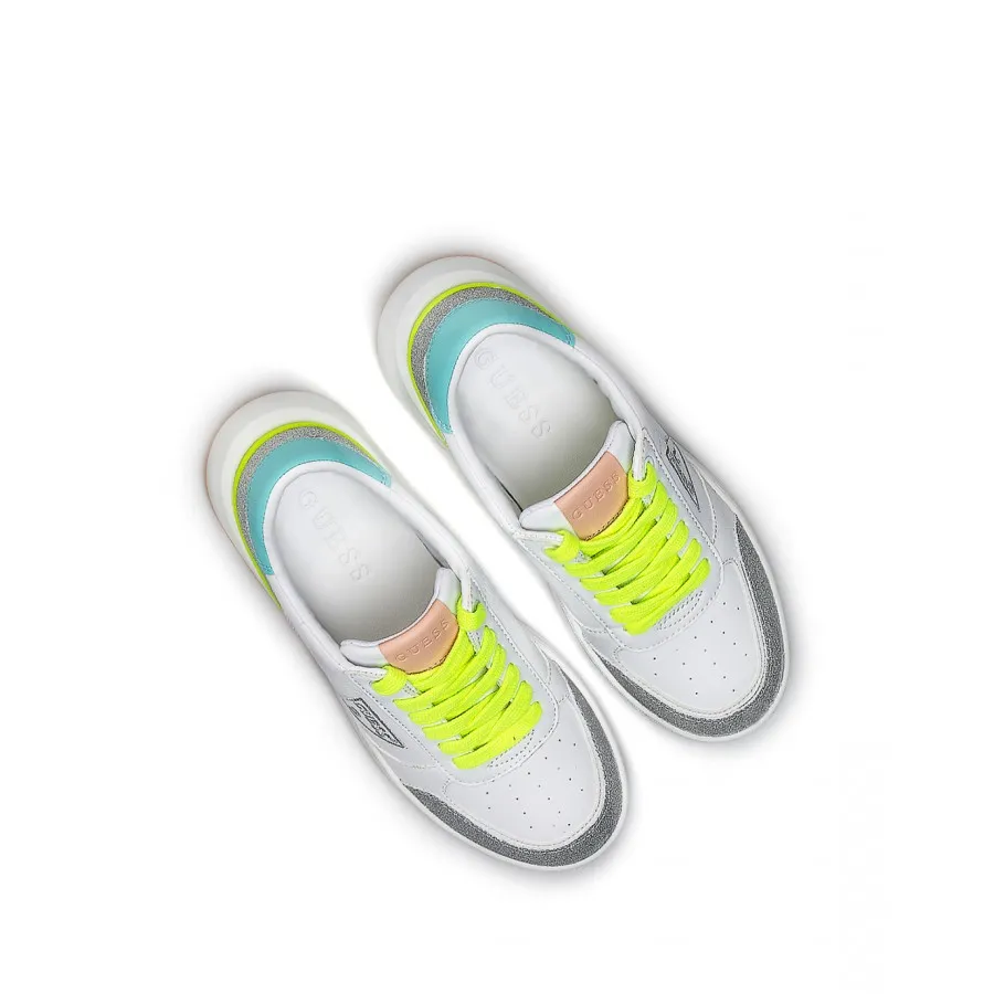Zapatos Mujeres Sneakers GUESS FL5MLSFAM12 Whi Si Blanche
